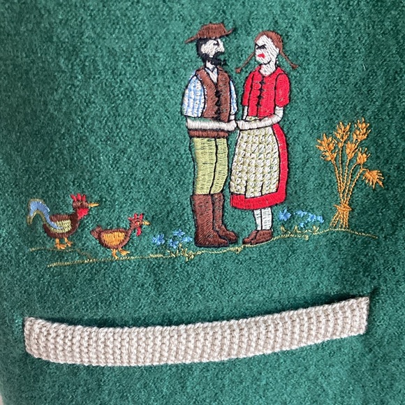 Geiger made in Austria pure new wool, embroidered vest. Size 40 (M). - Picture 4 of 9
